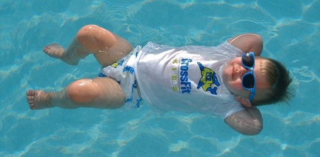 2 - Obeziteyi nlyor<p>    ocuklarn, vazgeemedikleri oyuncaklar haline gelen bilgisayar, tablet ve telefonlar nedeniyle gn getike daha hareketsiz bir yaam sryor. Bu durum kanlmaz olarak fazla kilo ve obezite sorununu beraberinde getiriyor. Ancak, ocuklarda obeziteyi nlemenin, muhtemel salk sorunlarnn tedavisinden ok daha kolay ve nemli olduu da biliniyor. Yzme yeme bozukluu olan ocuklarda itah arttrarak salkl vcut geliimine de katk salyor.