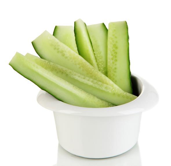 Baharatl salatalk dilimleri<p>  Salatalk kalorisi az olduu gibi sizi tok da tutacaktr. Ve baharatlar ile kartrldnda olduka lezzetli bir hal alr. Yapmanz gereken olduka basittir. Tuzu, karabiberi, pul biberi ve limonu salatala srn. Afiyet olsun!