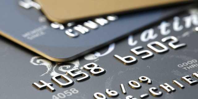 BDDK tarafndan alnan karar neticesinde bankalar mterilerine kredi kart gnderirken online alveri zellii kapal olarak gnderecek.