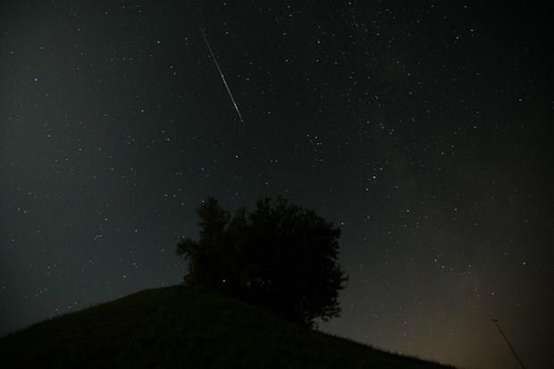 Hava koullarnn uygun olduu, ehre uzak noktalardan ve ksz blgelerde, Perseid Meteor Yamuru glkle de olsa izlenebilecek.