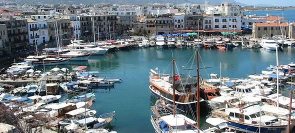 Bundan faydalanmak ve oturma izni alabilmek iin ncelikle en az 300 bin euro deerinde emlak alm yapmak gerekiyor.