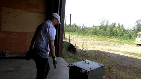 Videoda genelde yllarca ii almam merak edilen kutularn, blgelerin srr zlyor.