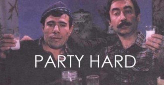 21- Herkese ne kadar sosyal olduunu, elendiini g&ouml;stermek isteyenler<br /> &nbsp;  Szde bunlarn hi sknts yok!