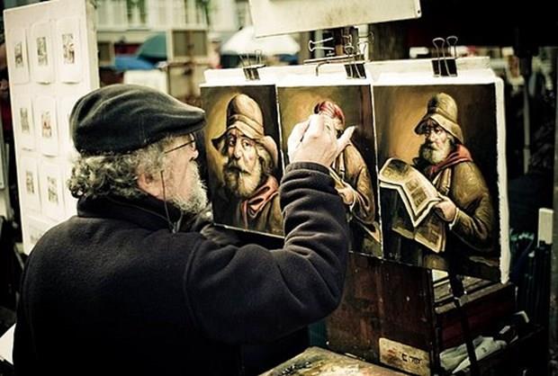 Artk niversiteyi kazandnz. Bu demek oluyor ki siz artk bir meslek grubunun bir parassnz. Henz diploma almam ve bir konuda uzmanlamam olmanza bakmayn; kendinize &#8220;ben doktorum, mhendisim, avukatm, uluslararas ilikiler uzmanym, ynetmenim, mimarm&#8230;&#8221; demeye balayn. Ve her gn o meslekte nasl daha iyi olabileceiniz zerine kafa yorun.