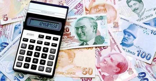 Hem Memur-Sen'in hem de Trkiye Kamu-Sen'in talepleri arasnda yer alan ikramiye hayata geerse, toplam 5.1 milyon kamu grevlisi ve memur emeklisine Kurban Bayram ncesinde nemli bir mjde gelmi olacak.