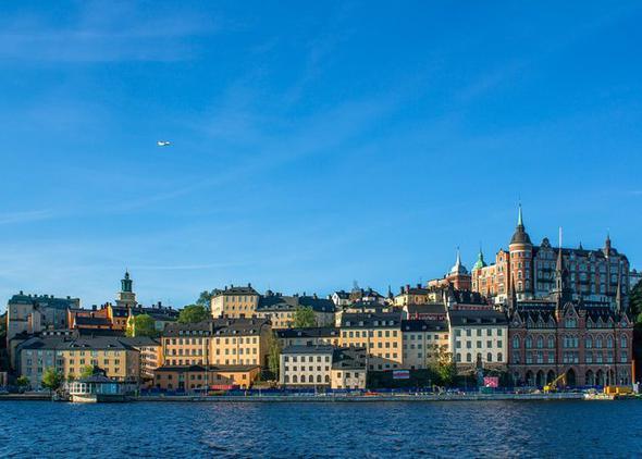 Sras: 17<p>    ehir: Stockholm<p>    lke: sve<p>    Aylk Ortalama Maa: 2622 dolar