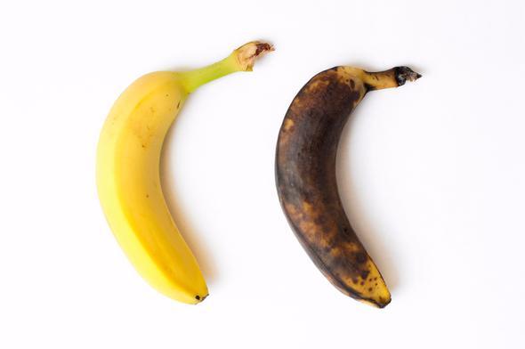 Muz: Kahverengiyse alnmamaldr<br>  En ok tketilen meyveler arasnda yer alan muzu satn alrken kabuuna dikkat edilmelidir. Kabuu koyu kahverengi olan muzlarn tketilmesi salkl deildir. Bu tr muzlarn besin deeri taze muzla ayn olmaz. Ayrca ykselen eker oran salk asndan da iyi deildir.