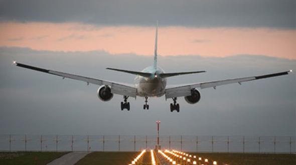 90 saniye kural: Uakta acil durum annda kurallar gerei uan 90 saniye iinde yolcu kapasitesi ne olursa olsun tahliye edilmesi arttr.