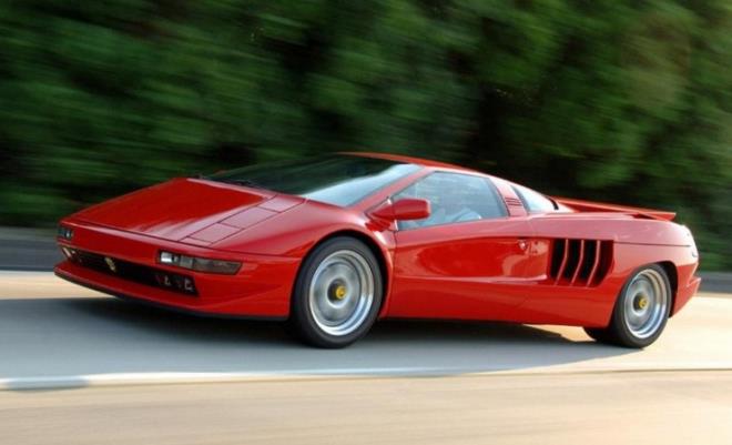 Cizetta Moroder V16 T  <p>    1991-1995 yllar aras retilen bu sper otomobil, u anda 650 bin dolara alc buluyor. Saatte 100 kilometre hza 4 saniyede ulaabilen otomobilin maksimum hz 328 kilometre.