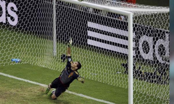 22. Iker Casillas 86