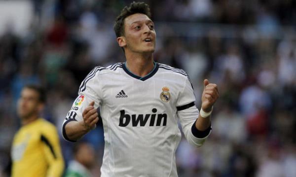 18. Mesut zil 87