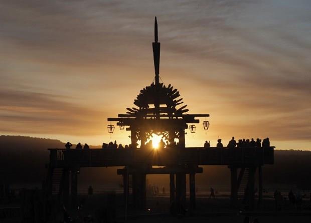 Trkiye'den de gzlenebilecek tam gne tutulmas 20 Nisan 2060'da gerekleecek.