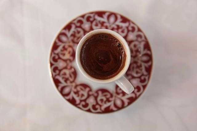 Kafein, karacier yalanmasna ok iyi geliyor ve iltihab azaltyor. Gnde bir fincan kahve ienlerde karacier yalanmas daha az grlyor.