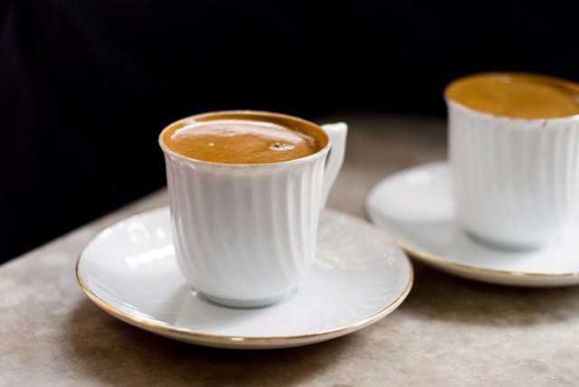 Dzenli olarak alnan kafein, bilisel faliyetlerdeki azalmay geciktiriyor.