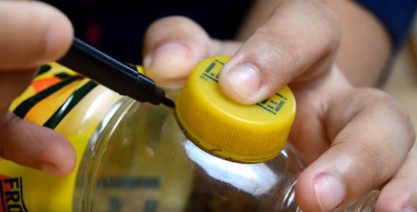 Ardndan keeli kalemle kapan etrafn iziyoruz.