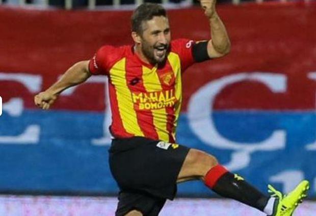 Trabzonspor'a kar gsterdii performansla fark yaratan Sabri Sarolu sosyal medyay sallad.