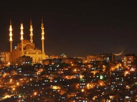 <b>Mara 1973'te Kahraman szc ekleniyor.</b>