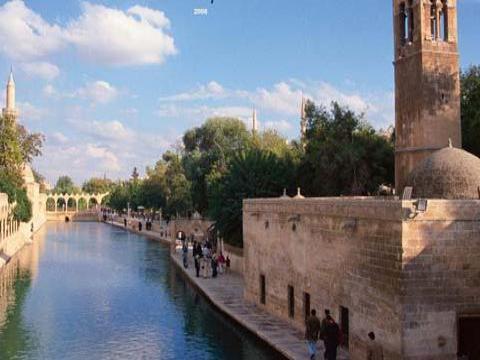 <b>ANLIURFA:</b> 1984'te anl oluyor. Ama ilk ad <b>SVEREK.</b>