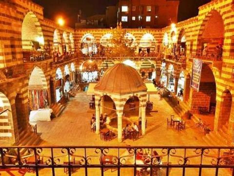 <b>DYARBAKIR: Diyar-i Bekr</b>