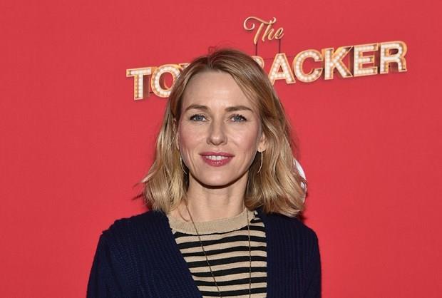 Watts&#8217;n paylamn gren Lofgren de nl aktrisin ektii kareyi kendi Instagram'na koydu ve "Yakalandm" diye yazd.