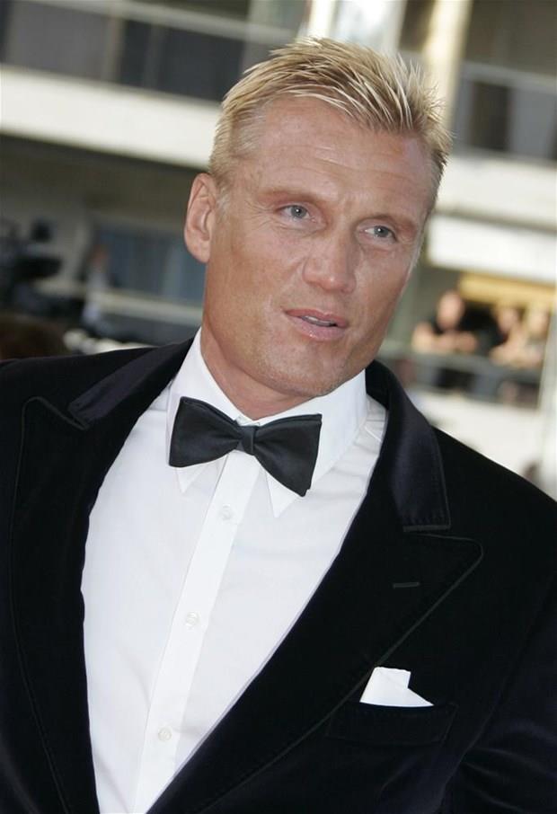 Dolph Lundgren  <p>  IQ: 160. Hans Dolph Lundgren. Boy:1.96 m. uzak dou dv sporcusu,yapmc,ynetmen ve aktr. 1985 yapm Rocky IV'de Sovyet boksr Ivan Drago'yu, 1987 yapm Masters of the Universe'de He-Man'i canlandran Lundgren yksek performans gerektiren, dv sanatlarna meyilli, kt karakterleri canlandrmasyla tannd.