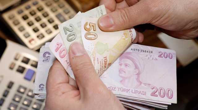 "EMEKL MAALARINI ASLINDA ALIAN  KARDELERMZ BELRLYOR"  <p>  Emeklilik srelerini dolduran alanlarn acil olarak emekliye ayrlmas gerektiinin altn izden Nacar, bu yolla emekli maanda yaanacak kaybn nne geileceini belirtti. Nacar u ekilde konutu: &#8220;Emeklilik sreleri dolanlar bir an nce emeklilie ayrlsnlar ben buradan acil olarak sylyorum. Yoksa aylklarndan 2.9-3 liralk bir d var. O yzden asgari cretle alan kiiler varsa kesinlikle ilerinden ayrlp emekli olmalarn tavsiye ederim. Bin 600- bin 700 lira alaca yere 2 sene sonra, 3 sene sonra bin 300 liraya debilir.