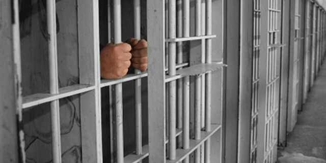 nk Sosyal Gvenlik Kurumu (SGK) kim daha yalysa ona yksek emekli maa balyor. nk lme ne kadar yaknsan Allah uzun mr versin ama lme ne kadar yaknsak o kadar yksek maa alabiliyorsun. Bugn 48 yanda emekli olanla 58 yanda emekli olan bir maa alamaz. nk arada 10 bir yl fark var. Dolaysyla SGK aradaki o ince ayar hesaplayp yal olana daha fazla maa veriyor. Burada da yallara seslenmek istiyorum, ya dolduysa hi vakit kaybetmeden bir an nce yallk maalarn almalarn tavsiye ediyorum&#8221;.