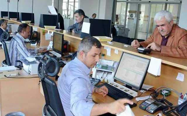 SSK ve Ba-Kur emeklilerinin zam orann ise enflasyon belirleyecek. 2017'nin ikinci yarsnda enflasyon ne kadar karsa, SSK ve Ba-Kur emeklilerinin zamm da o kadar olacak. Memurlar ve memur emeklileri fark alp almayacan, SSK ve Ba-Kur emeklileri ise zammnn ne kadar olacan renmek iin enflasyon verilerini takibe alacak.