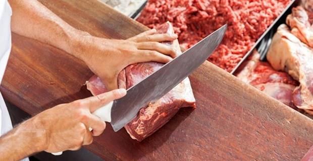 2- Kurbanlm nerede kestirebilirim  <p>  Artk belediyeler bu konuyu ok ciddiye alyor. Her belediyenin mutlaka bir kesimhanesi orada hizmet veren kasaplar var. zel kurumlarda bu ii iyi yapyor. Eer kesim konusunda uzman deilseniz mutlaka bir profesyonelden hizmet aln.