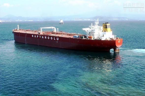 smail Kaptanolu ve 5 kardei 1950'li yllara kadar babalar ile birlikte alt. Daha stanbul'a geldiler. nceleri guletleriyle stanbul ve Mrefte arky arasnda zm tadlar. sonra her karde kendi irketini kurdu. Nil gemisi smail Kaptanolu&#8217;na kald. 1954 ylnda 550 tonluk smail Kaptanolu gemisine, 1962 ylnda ise mehur Nusret Mayn gemisini alarak 600 tonluk baka bir gemiye sahip oldu. smail Kaptanolu bir yandan Hac smail Kaptanolu messesesinin temellerini atarken te yandan da Trk denizcilik sektrnn nderlerinden birisi olarak bu sektrdeki sivil toplum rgtlerinin kuruluuna da nclk etti. Gemi Armatrleri Kooperatifi&#8217;nin ve de Trk Armatrler Birlii&#8217;nin kurucularndan olan Hac smail Kaptanolu vefatna kadar da Gemi Armatrleri Kooperatifi&#8217;nin bakanln srdrd.