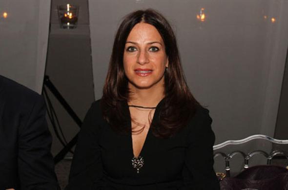 SEVL SABANCI<p>    Serveti: 600 milyon dolar  <p>  Servet kayna: Sabanc Holding<p>    Doum Yeri: Adana<p>    MER SABANCI<p>    Serveti: 650 milyon dolar<p>    Servet kayna: Sabanc Holding<p>    Doum Yeri: Adana<p>    DEMR SABANCI<p>    Serveti: 650 milyon dolar<p>    Servet kayna: Sabanc Holding<p>    Doum Yeri: Adana<p>    HSN ZYEN<p>    Serveti: 3 milyar dolar    Servet kayna: Fiba Holding    Doum Yeri: zmir