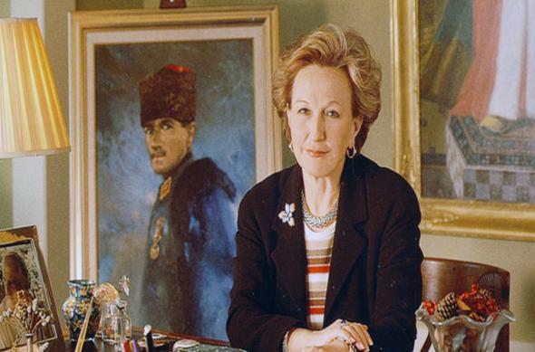 SUNA KIRA  <p>  Serveti: 2 milyar dolar<p>    Servet kayna: Ko Holding<p>    Doum Yeri: Ankara