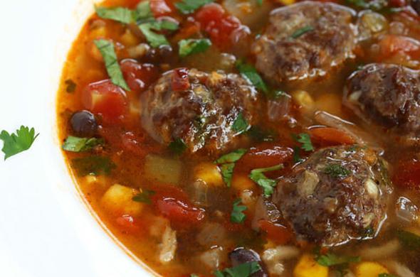 lke: Fransa<p>    1 ylda kii bana den et miktar: 86.7 kilogram<p>    lke: Almanya<p>    1 ylda kii bana den et miktar: 88.1 kilogram<p>