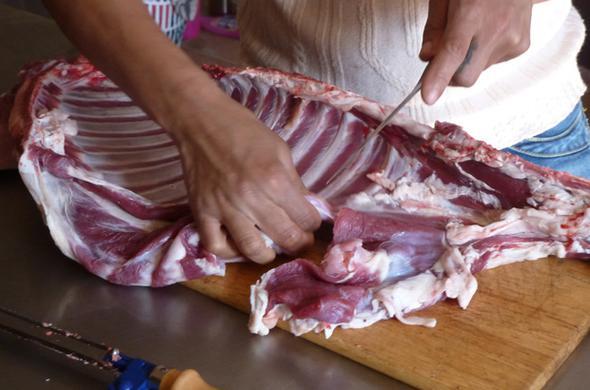 Birlemi Milletler Gda ve Tarm rgt tarafndan &#8220;The State of Food and Agriculture&#8221; adl almann verilerinin kullanld haritaya gre ite bir ylda lke lke kii bana den et miktarlar.