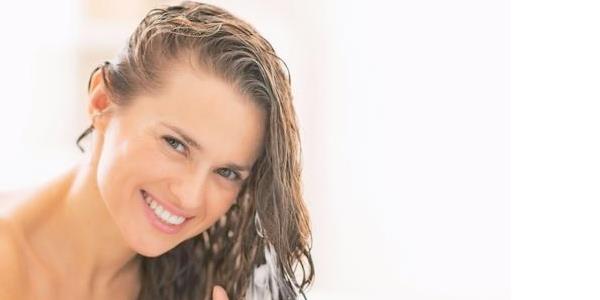 Sa kremini ihmal etmeyin<p>  Salarnz ampuanladktan sonra sa kremi kullanmay ihmal etmeyin. Sa kremi salar glendirir ve bakm yapar. Sa kremini az miktarda da olsa her duta kullanmaya aln.