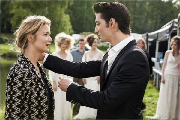 Basamaklar tek tek karak ina ettii kariyerindeki yeni hedefi derginin yayn ynetmeni olmaktr.