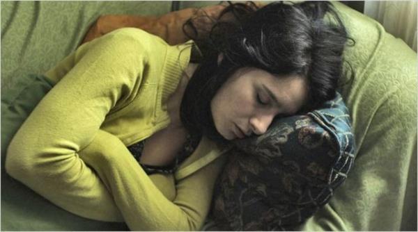 Bir yandan insanlara kaderleriyle ilgili umut datrken, dier yandan kendi imdisini ve geleceini sorgular.