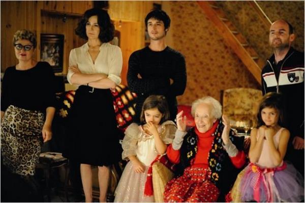 Helen Marchal, son derece prestijli bir dans entits olan Opera Garnier'in ynetmenliini yapmakta, Joachim Fox ise kk bir ite ii olarak almaktadr.