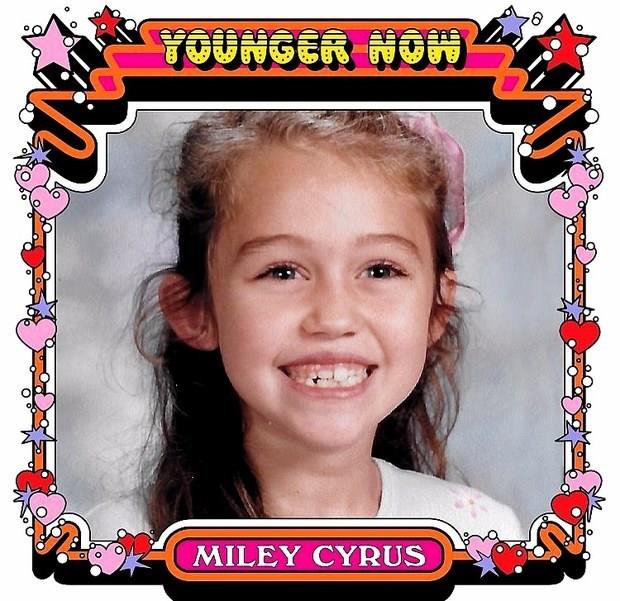 Miley Cyrus    <p>ABD&#8217;li pop arkcs Miley Cyrus, yeni bir single hazrlnda. 24 yandaki arkc, &#8216;Younger Now&#8217; adl single&#8217;nn kapanda kendi ocukluk fotorafn kulland.