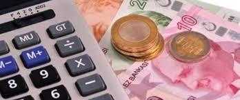 Yaklak 9 milyon SSK ve Ba-Kur emeklisi Ocak zamm iin enflasyon verilerine kilitlenirken, art iin ipular geliyor. Hem Merkez Bankas'nn tahminleri hem beklenti anketleri hem de enflasyon verileri zam oran konusunda fikir veriyor. Zam oran, Merkez Bankas'nn tahminlerine gre yzde 2.65, beklenti anketlerine gre yzde 3.37 olacak. 2017 enflasyonu Austos'taki gibi yllk yzde 10.68 karsa da, zam oran yzde 4.52 olarak ekillenecek.