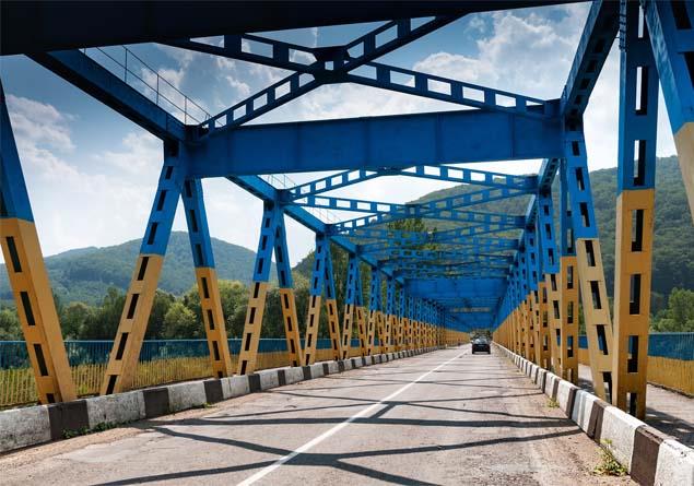 7- Ukranya - Ukrayna<p>  Moldovya'dan daha da beteri Ukranya.  <p>  Ukranya demesi bir kere daha zor.  <p>  Ukrayna arkadam, Ukrayna.    Ruslana, Shevchenko ve Ukrayna...