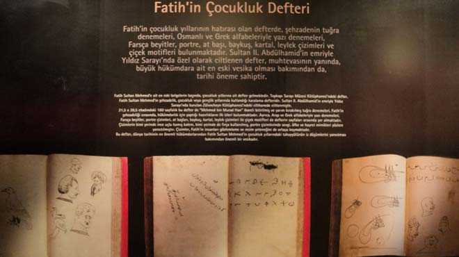 BYK LG GRYOR  <p>  Panorama 1453 Tarih Mzesi&#8217;nin asl zellii, stanbul&#8217;un fethini tasvir eden panoramik tablonun  boyutlu olmas sebebiyle, ziyaretilerin kapal bir mekna girdikleri halde kendilerini adeta ak bir alanda ve kuatmann en hararetli saatlerinin ortasnda hissetmelerini salayan teknik yaps. Mzenin ana yapsn oluturan bu panoramik salonunun yan sra, ziyaretileri karlayan koridorlardaki bilgilendirme panolar da ziyaretilerden byk ilgi gryor.