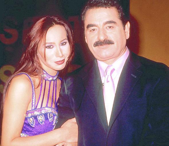 Tatlses, `Ben 1.5 yldr seni gnlmden, kafamdan, kalbimden sildim. Sen`Benim babam ok yakkl biridir` diyordun. Bu yakkl baba sana ne yapt? imdi ne oldu? Sen ok utanmaz birisin biliyor musun? Ben seni tam 2 senedir koruyorum. Senin yznden en az 20 tane mahkeme, 20 tane savc, en az bin dostumla kt oldum. Niye seni sevmitim diye. Ama artk seni sevmiyorum. Tam 1.5 sene oldu seni sevmiyorum. Sana sayg duymuyorum, sana hanmefendi dedirtemiyorum, sana oryantal dedirtemiyorum, sana dansz diyorlar. Ne olur Allah rzas iin, benim iin deil, kendin iin. `O benim babamdr` de zr dile, `O benim anamdr` de yanna al. Ben senden hep bunu istemitim biliyormusun.` diyerek eski sevgilisi ile arasndaki tm balar koparttnn sinyallerini verdi.