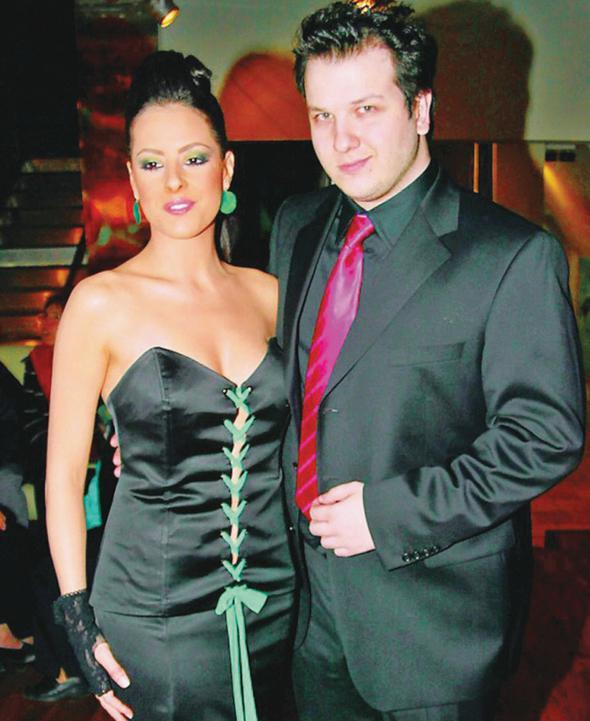 Oyuncu bir babann kz olan Doa Rutkay, sadece i yaamndaki barlaryla deil yaad aklarla da her daim magazin gndemini megul ediyor.