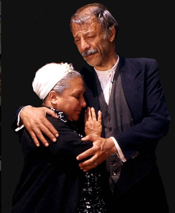 Dnya sinemasnda var m daha gerek bir ift?..Bilmediimiz bir yerlerde olabilir mi acaba? Aile erefi final sahnesinden...