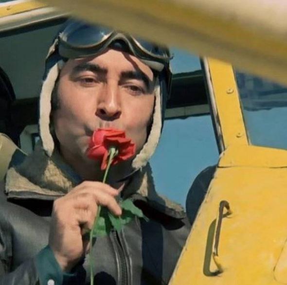 Bize pilot'un Vecihi gibi halkna gl atan lazm..