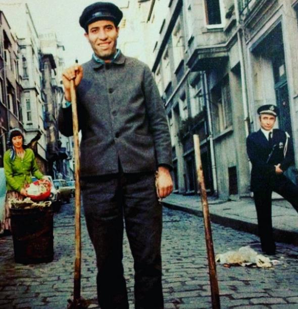 pler Kral...Verilen mizansene baklrsa Afi veya Lobi iin ekilmi bir fotoraf gibi duruyor...