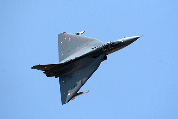 <p><b>Tejas</b></p>  Hindistan'n milli sava ua "Tejas."