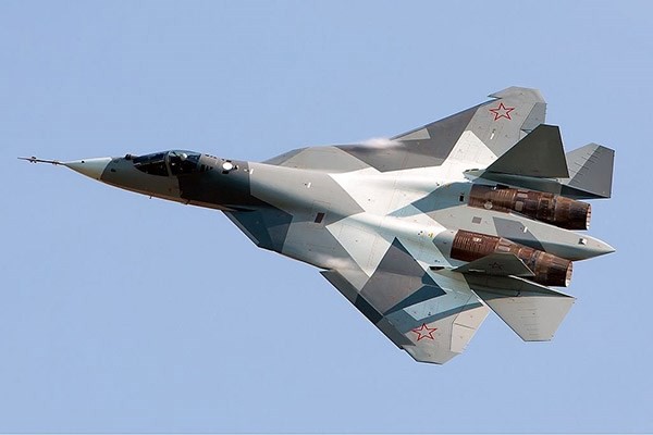 <p><b>Sukhoi PAK FA T-50</b></p>  ABD'nin gelitirdii F-22 ve F-35 modellerine Rusya'nn yant Sukhoi PAK FA T-50 oldu.