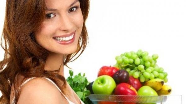 Yaz rehaveti ve tatil modu kilo almann en nemli nedenlerinden biri. Kalorili sofralara alan metabolizmanz tekrar dzene sokmak ve aldnz kilolar vermek iin ncelikle iradeli olmanz art. Baz etkili yntemlerle tatil kilolarnza kolayca veda edebilirsiniz. te tatilde aldnz kilolar verme yntemleri&#8230;